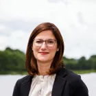 Carmen Beuer - LIPNO INVEST HOLDING GmbH