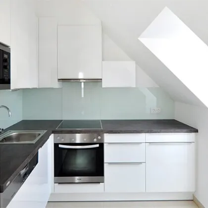 2-Zimmer-Dachgeschosswohnung mit Terrasse in 1130 Wien - Bild 2