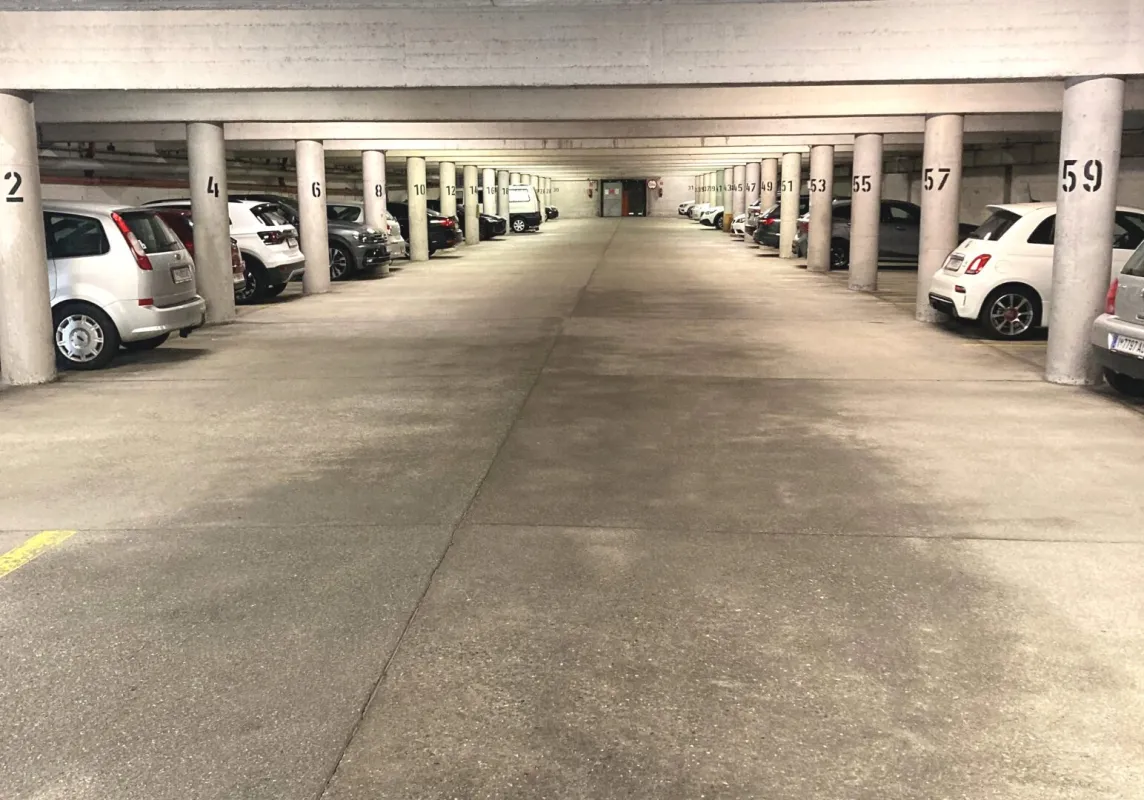 Tiefgaragenabstellplatz in Zentrumsnähe - Bild 1