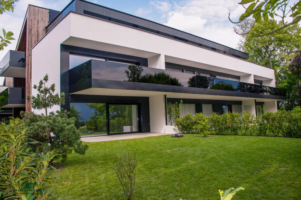 Penthouse mit großer Terrasse in absoluter Premiumlage - Bild 1