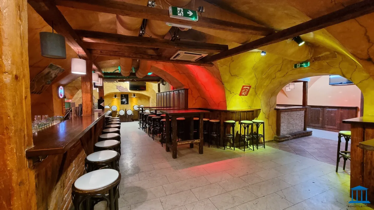 Großzügiges Geschäftslokal mit charmanten Gewölben - GASTRO-Nutzung auf Anfrage! - Bild 1