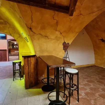 Großzügiges Geschäftslokal mit charmanten Gewölben - GASTRO-Nutzung auf Anfrage! - Bild 3