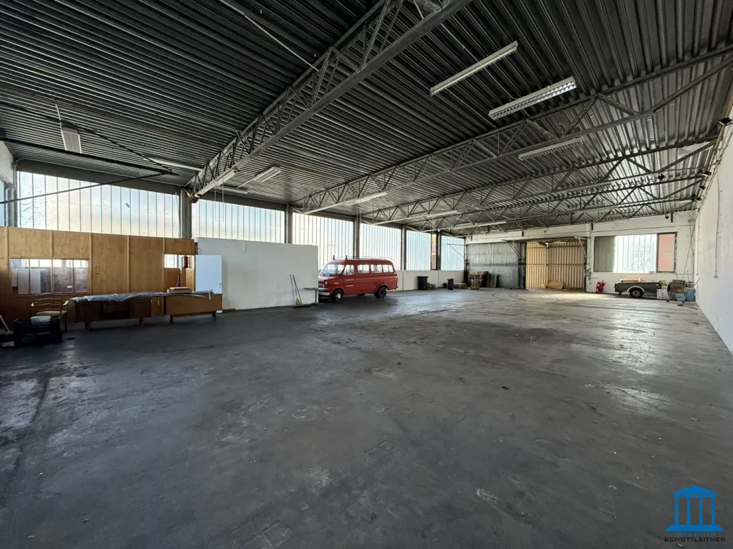 Gut zufahrbare Lagerhalle nahe Schnellstraße S4 / Autobahn A2 - Bild 1