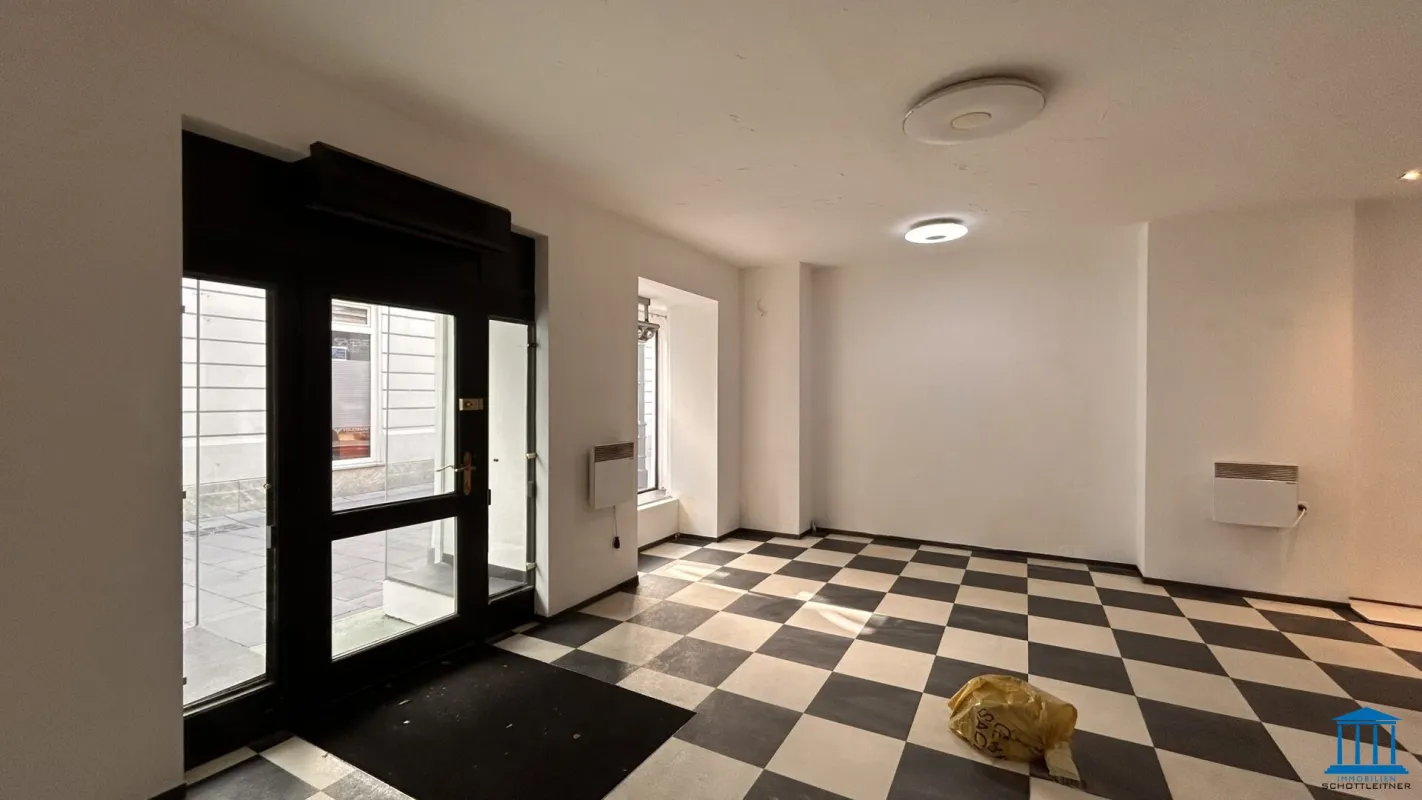 Attraktives Geschäftslokal zwischen Fußgängerzone & Allerheiligenplatz - Bild 1