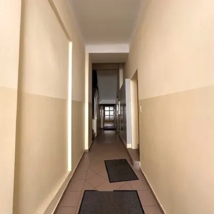 Großzügige 3-Zimmer-Wohnung mit Balkon und Garagenplatz in direkter Nähe zur Wiedner Hauptstrasse! - Bild 2