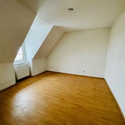 Preishit - 2 Zimmer - Dachgeschoß - Bild 2