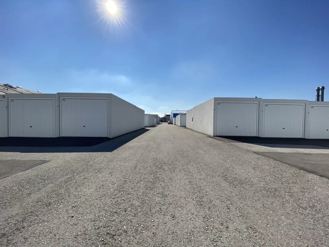 Garagenpark Hörsching - Jetzt Garage mieten! - Bild 1