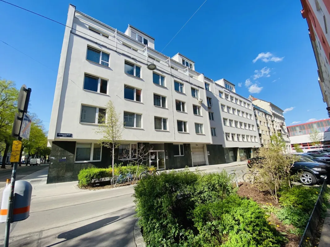 WG geeignete Zwei Zimmer Wohnung Nahe Stadhalle und Lugner City mit Loggia... - Bild 1