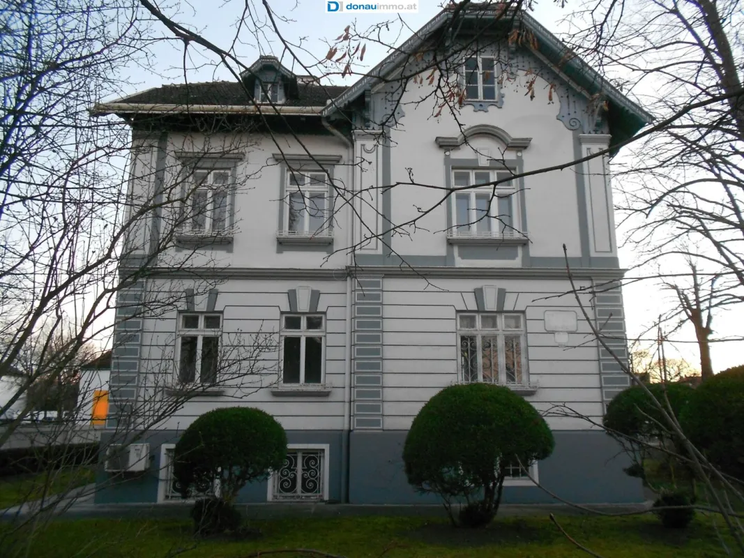 Jahrhundertwendevilla für stilvolles Büro / Praxis / Kanzlei in St. Pölten Süd zu vermieten - Bild 1