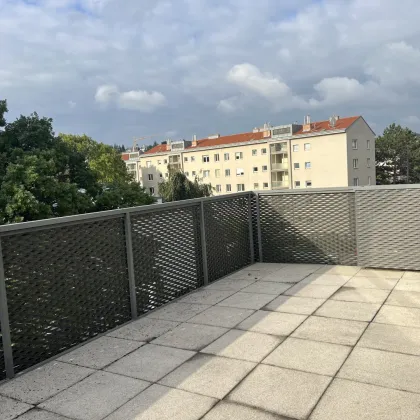 DACHGESCHOSSWOHNUNG mit Balkon - Bild 2