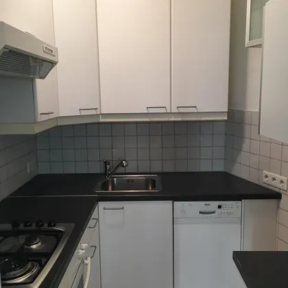 charmante, Anlegerwohnung mit  2 Zimmer und 2 Balkone - Bild 3