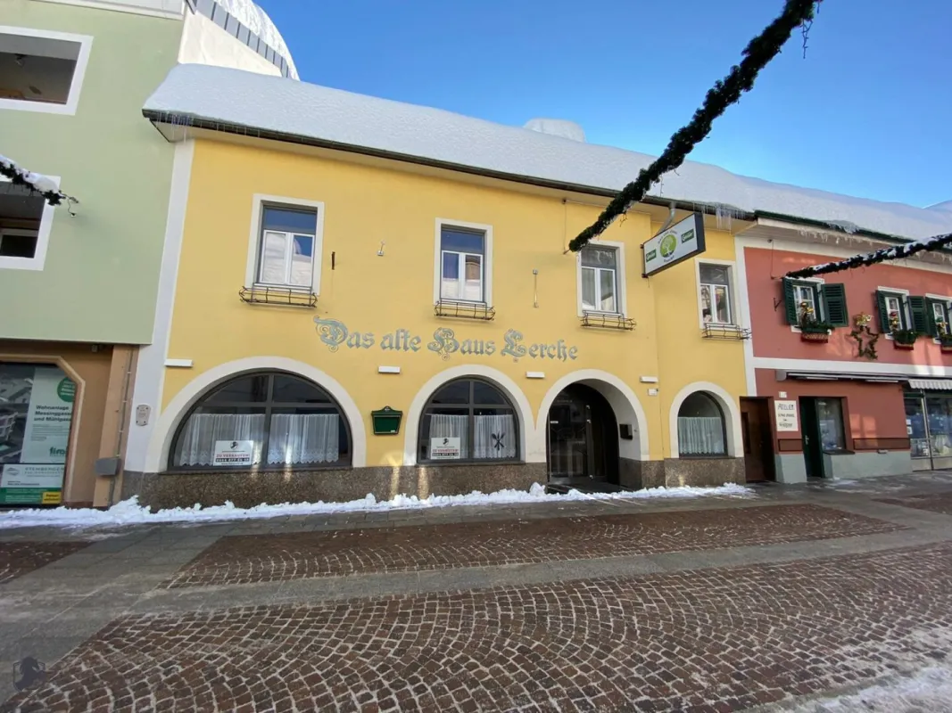 Alteingesessenes Lokal mit Wohnung und großem Privatparkplatz – Ideal für junge Gastronomen! - Bild 1