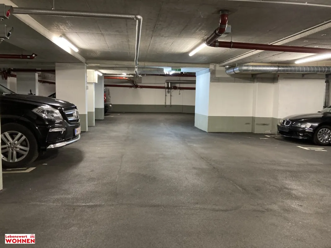 Garagenplätze am Parhamerplatz 14 / Geblergasse zu vermieten! - Bild 1