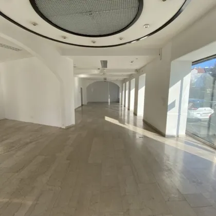 Großzügiges, modernes Geschäftslokal / Büro / Praxis mit großen Auslagenflächen Nähe Hütteldorfer Straße! - Bild 2