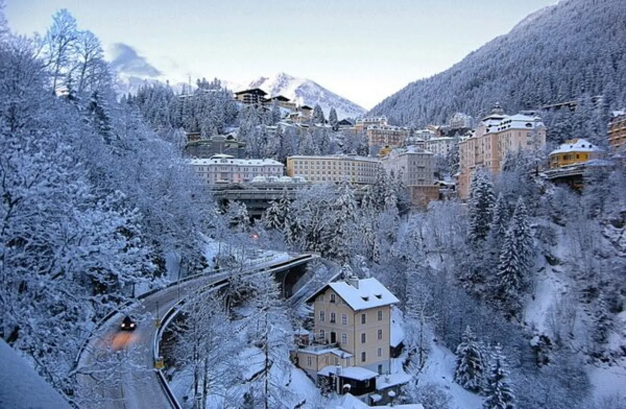 Grundstück mit Hotelbebauungsmöglichkeit in Zentrum von Bad Gastein - Bild 1