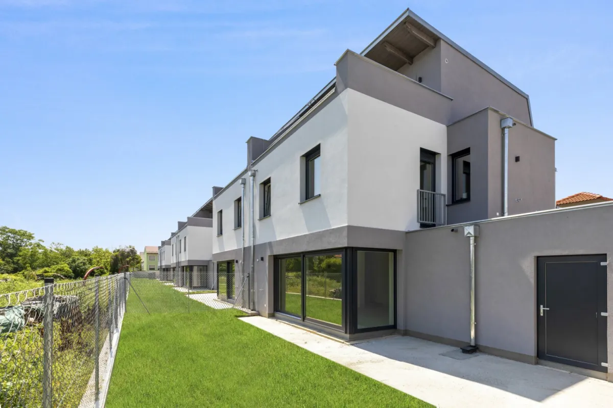 RS85 - Großzügige Familienhäuser in familiärer Wohnsiedlung - Bild 1