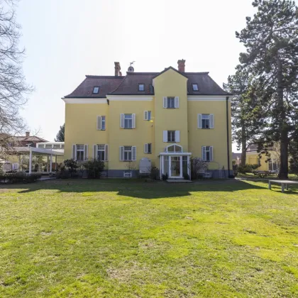 Elegantes Herrenhaus mit weitläufigem Naturgarten Nahe der Stadtgrenze Wien - Bild 2
