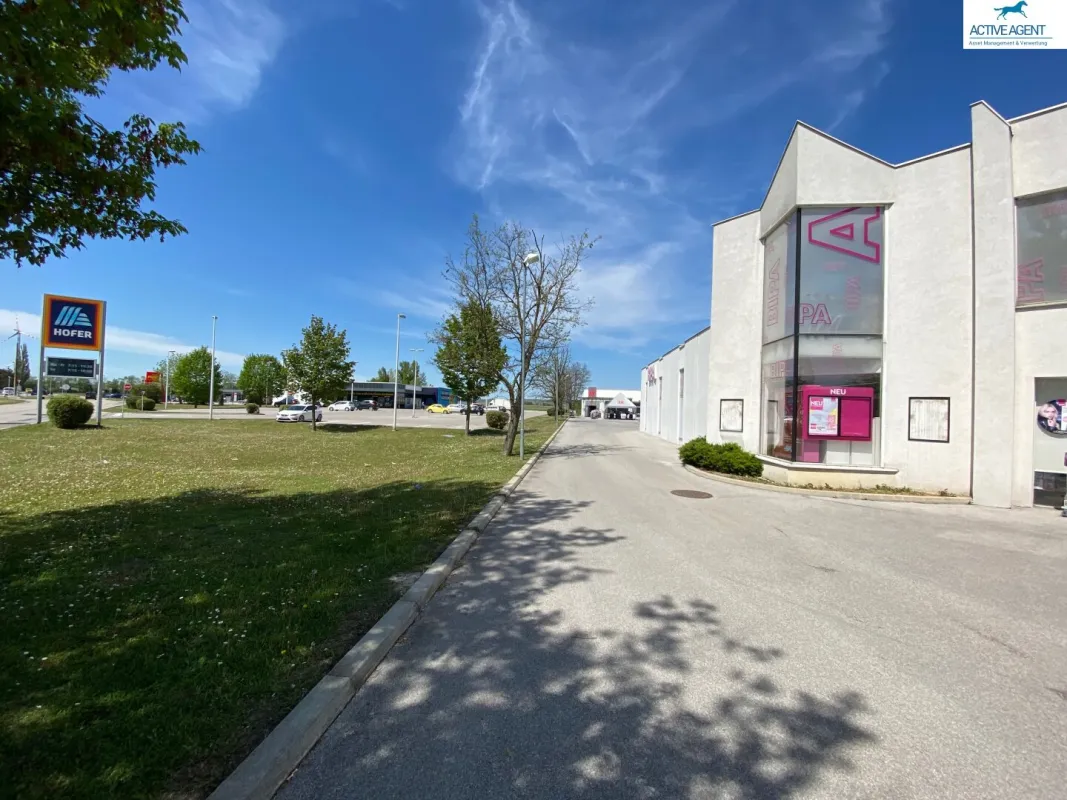 Geschäftsflächen Gewerbe 673m2 + 457m2  in bester Lage in Bruck an der Leitha zu vermieten/zu verkaufen - Bild 1