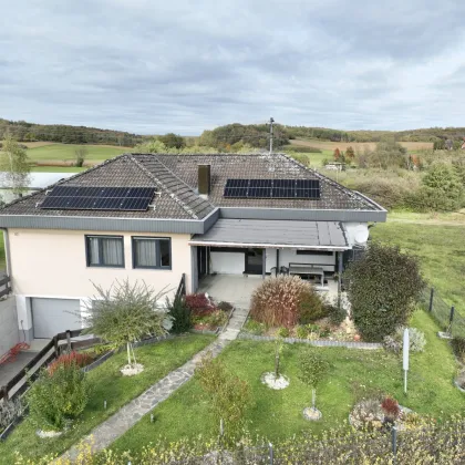 ** FAMILYS BEST **   Reinersdorf !! Bungalow mit ca. 122 m2 Wfl. in ruhiger, idyllischer Ortsrandlage mit ca. 1.200 m2 Eigengrund !! - Bild 2