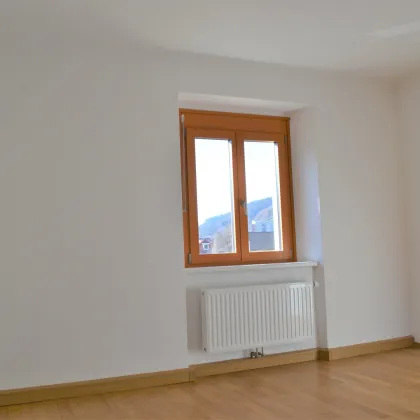 Unbefristete 4-Zimmer-Wohnung in absolut ruhiger Grünlage! - Bild 3