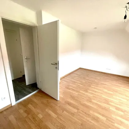 Nähe Stadtpark | 2 Zimmer | Dachgeschoß - Bild 2