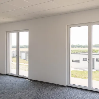 MODERNES NEUBAUBÜRO im Erstbezug - inkl. Shared Space und Parkmöglichkeiten! - Bild 3