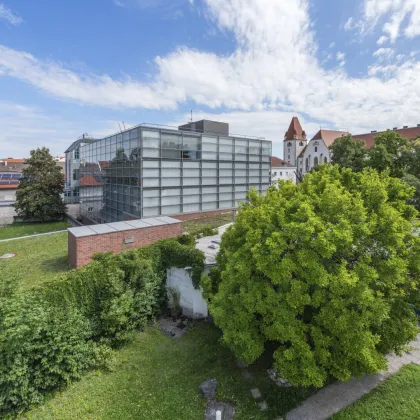 BÜROHAUS in bester Stadtlage! 3 Etagen | 13 Zimmer | 3 Garagen | Unterkellert | Dachterrasse mit Rundumblick - Bild 2