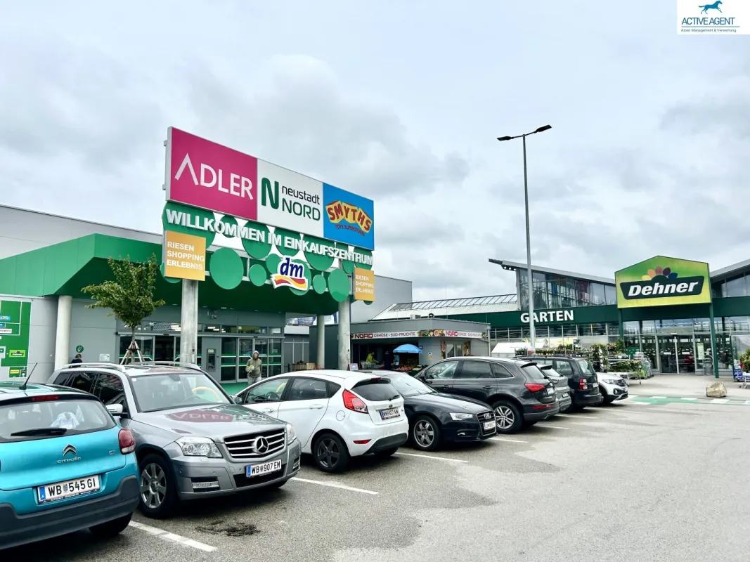 Ansprechende Handelsfläche im EKZ Neustadt Nord zu vermieten - Bild 1