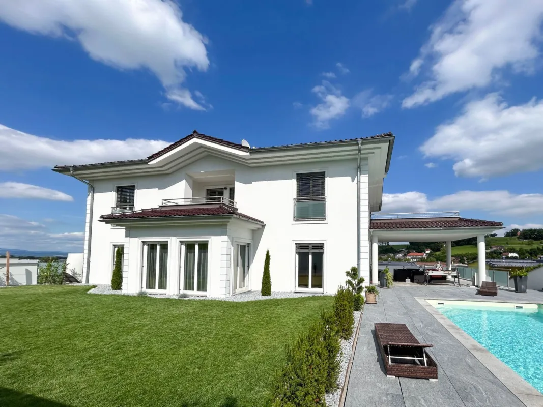 Traumvilla in Weißkirchen: mit Pool, Sauna und exklusiven Extras! - Bild 1