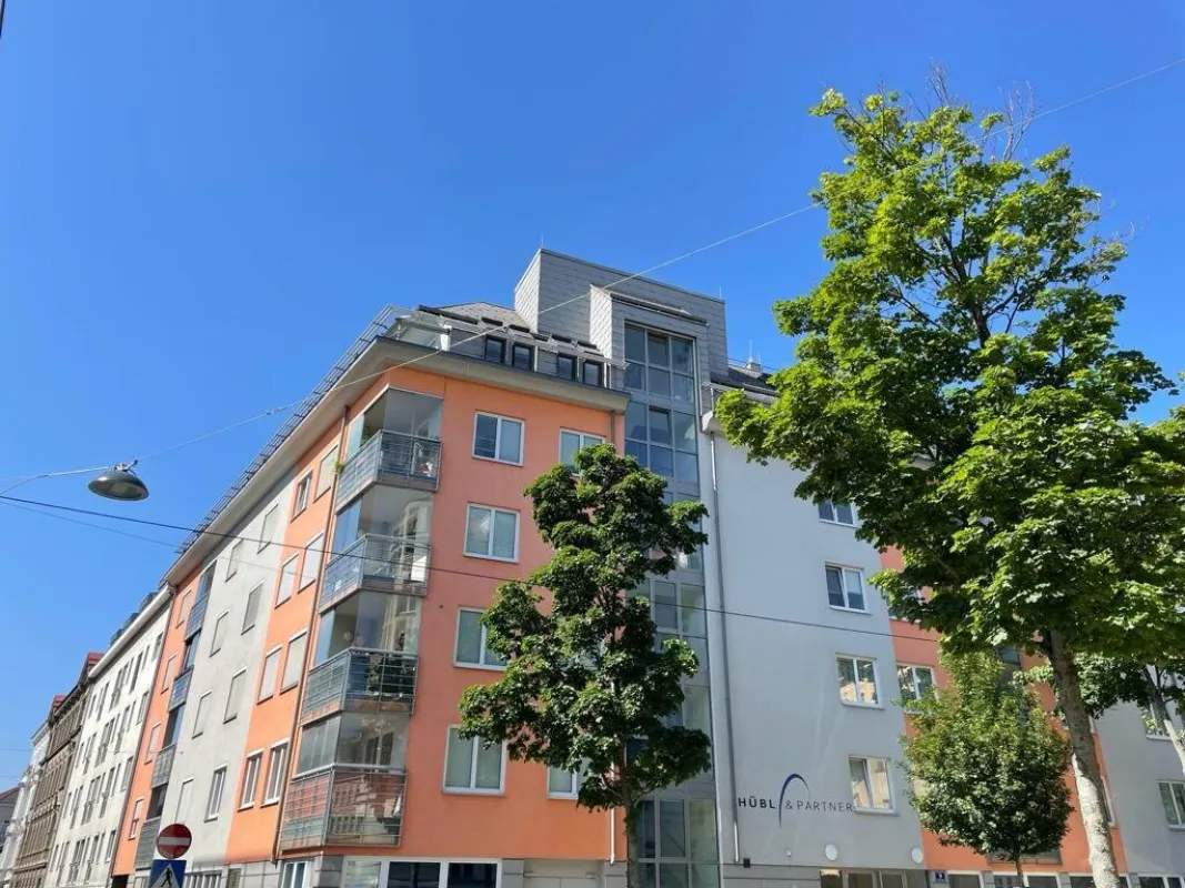 1140 Wien, Spallartgasse - Tiefgaragenstellplatz - nächst U3 Hütteldorfer Straße! - Bild 1