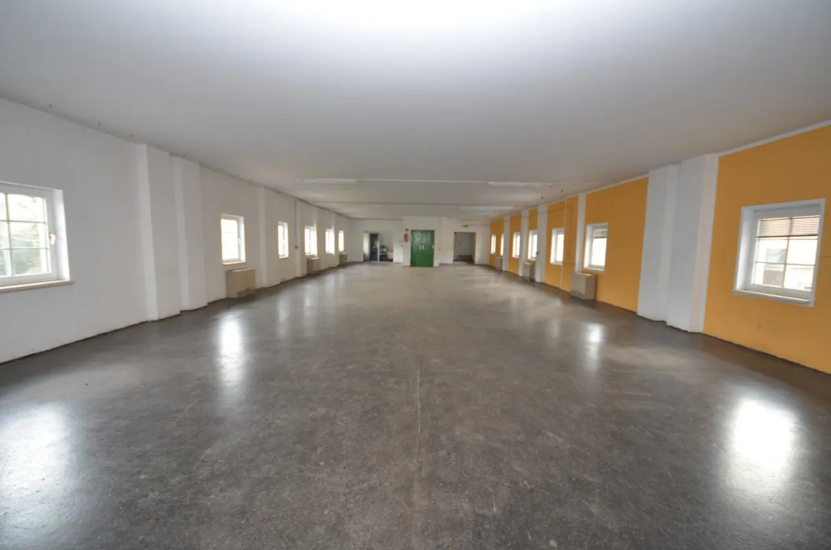 POLSENZHOF - KLEINLAGERFLÄCHEN - Bild 1