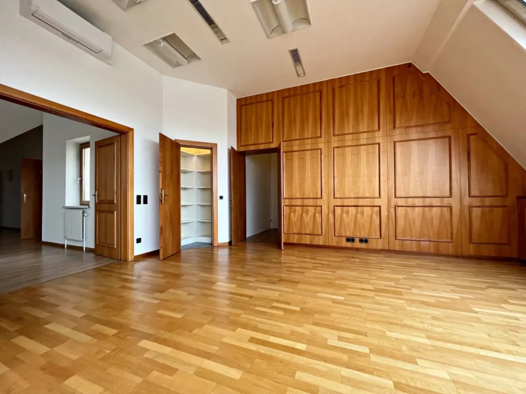 Büroräumlichkeiten Nähe Rathaus/Schottentor! Unbefristet! - Bild 1