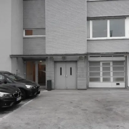 Gewerbeobjekt, Lager mit Büro im 1. OG, großer Lastenlift, Anlieferbereich - Bild 3