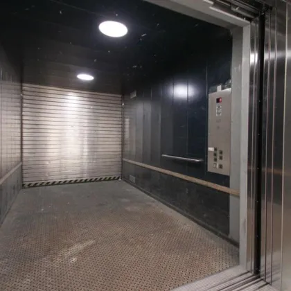 Lager-, Service-, Bürofläche, Ausstellungs-/Eventfläche im OG, großer Lastenlift, nahe U6-Station gelegen - Bild 3