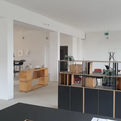 Moderne Büroflächen in ehemaligem Betriebsgebäude nahe Matzleinsdorfer Platz, Stellplätze - Bild 3