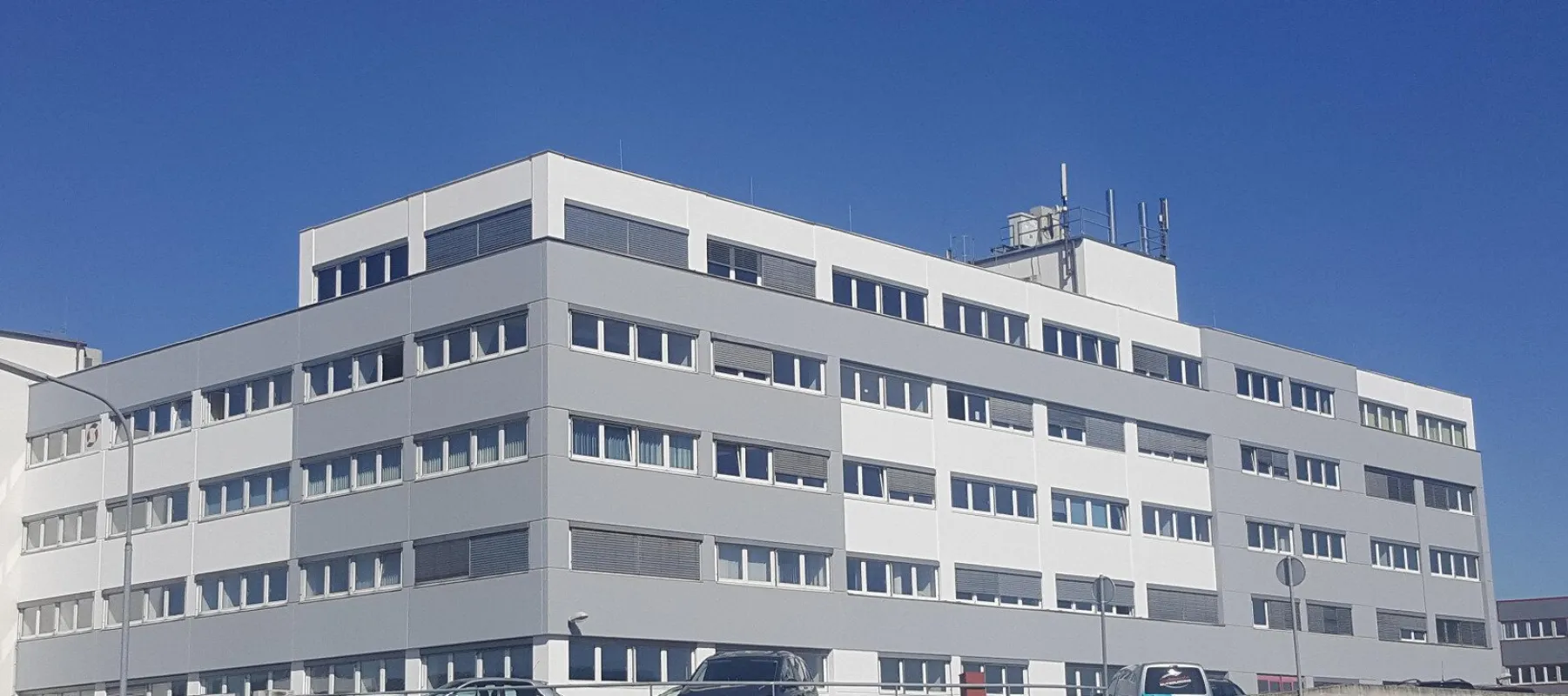 schönes Büro, ÖV-Anbindung, kostenlose Stellplätze - Bild 1