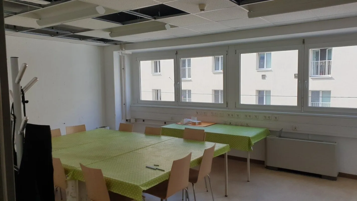 Modernes, mit U-Bahn gut erreichbares Bürohaus - Bild 1