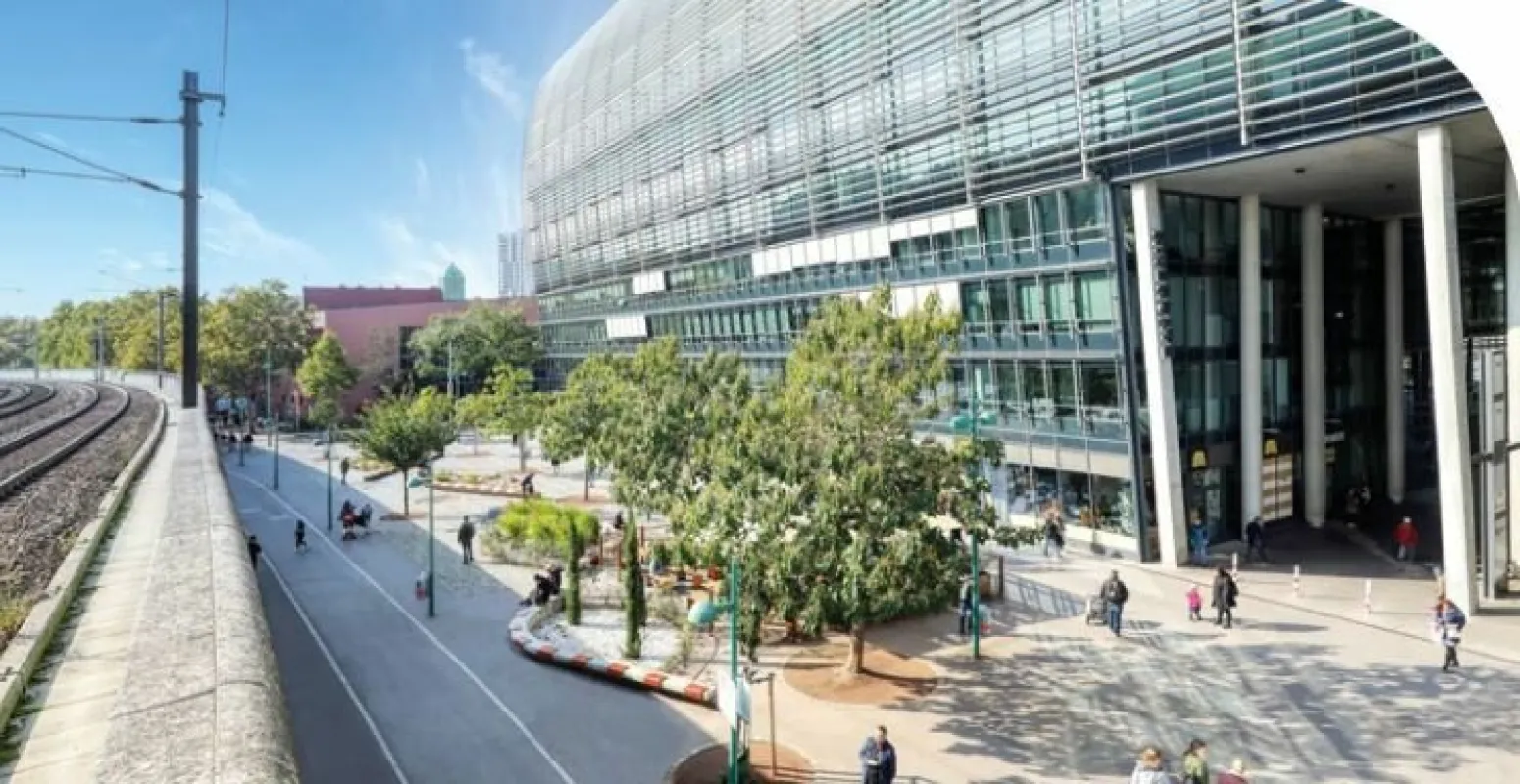 hochwertige Büroflächen bei U/S-Bahn-Station Handelskai - Bild 1
