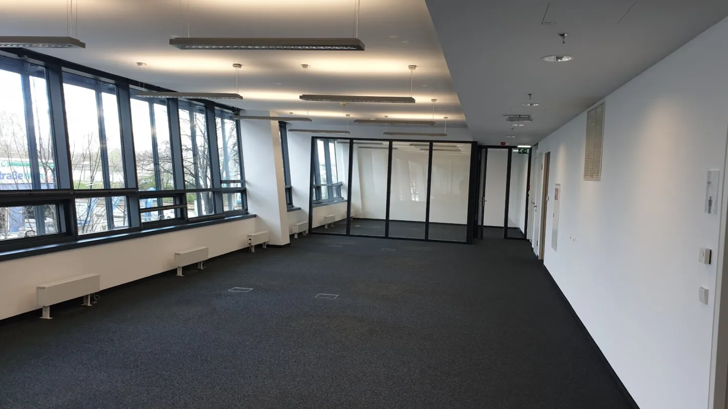 helle, hochwertige Bürofläche bei U-/S-Bahn-Station Handelskai - Bild 1