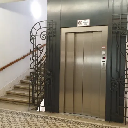 Büro an der Mariahilfer Straße mit Balkon, schöner Altbau, Tiefgarage - Bild 2