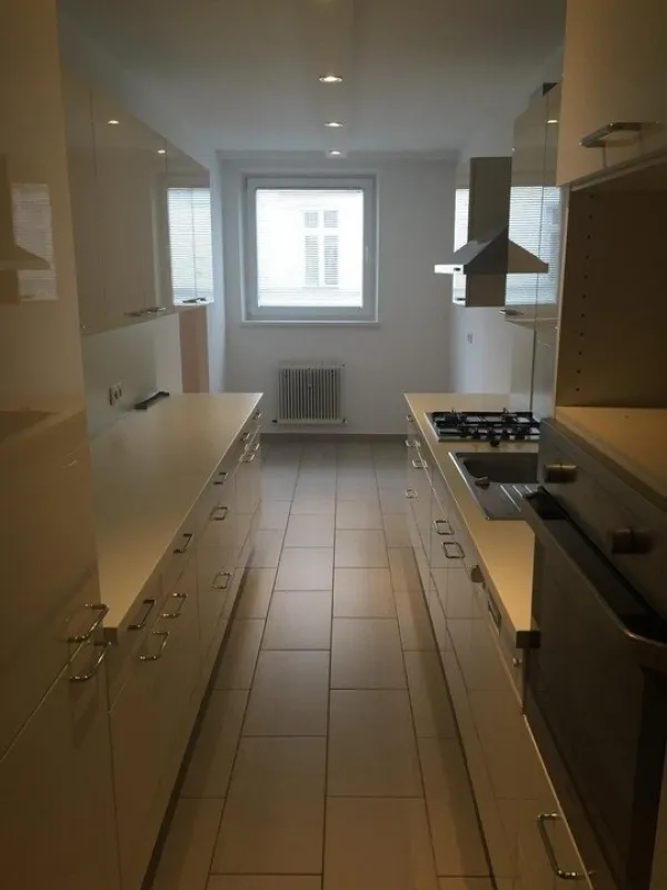 Schöne, gut ausgestattete Wohnung in bester Lage ! - Bild 1