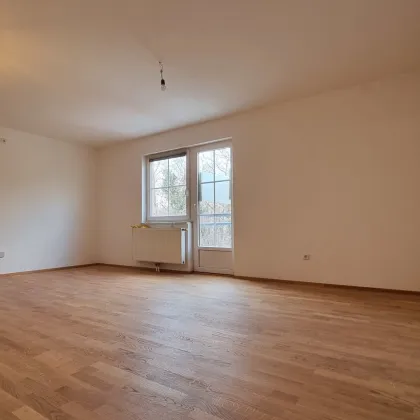 tolle 4 Zimmer Wohnung - teilsaniert - Einbauküche - Bild 3