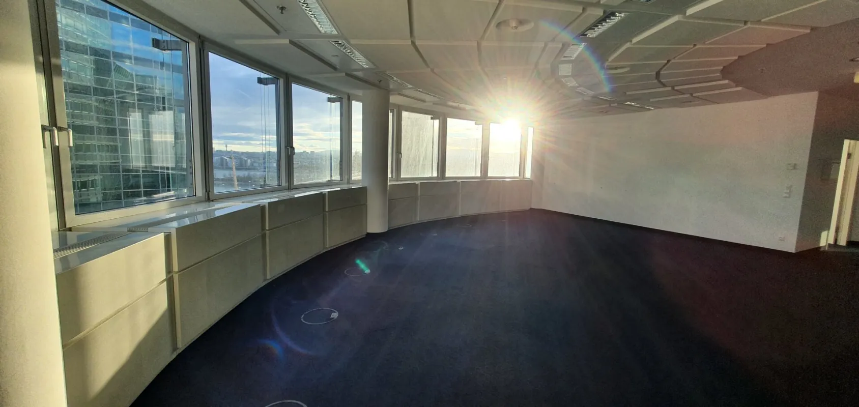 Moderne 364m2 Bürofläche - Andromeda Tower - Bild 1