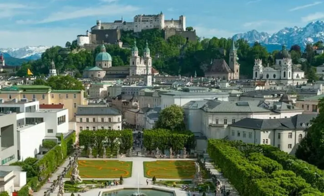 Hotel und Gastronomie Betriebe zu verkaufen oder verpachten in Salzburg - Bild 1