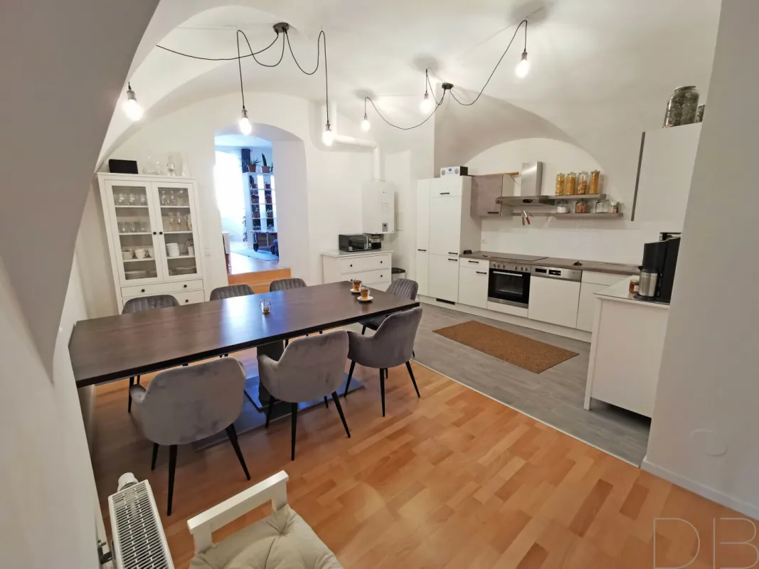 DB IMMOBILIEN | Top sanierte, vermietete Wohnung mit Loggia zu verkaufen! Kurzzeit Vermietungen möglich! - Bild 1