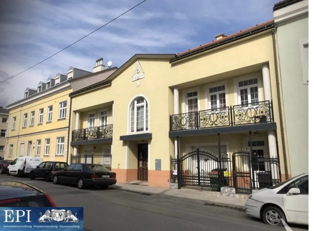 Appartmenthaus mit 8 kleinen Appartments  / Stadtvilla - Bild 1