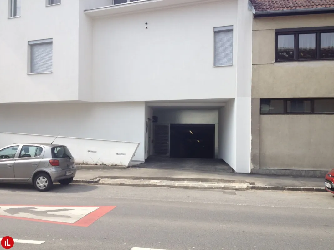 Himberg | Parkgarage | direkt am Hauptplatz zu mieten! - Bild 1