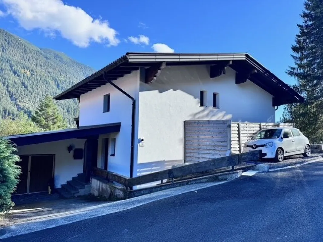 Einfamilienhaus in Ruhelage inkl. Pool zu mieten - Bild 1