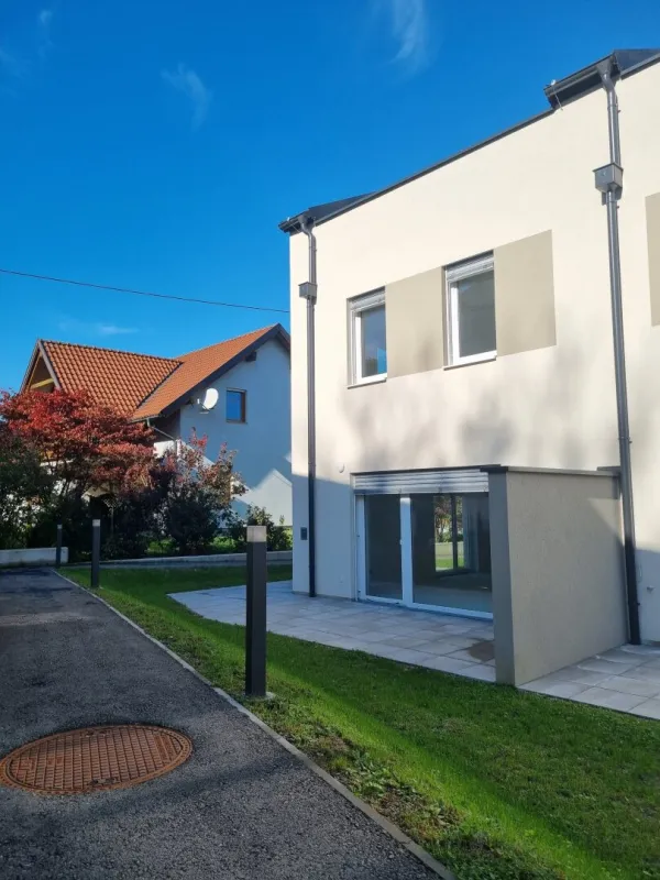 Wohnen am grünen Stadtrand von Linz - Reihenhaussiedlung Agathe-Schwabenau-Weg - Bild 1