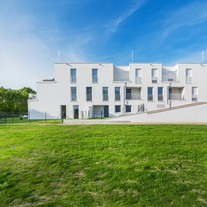 Erstbezug nach Neuerrichtung - Moderne 2-Zimmer-Wohnung mit großem Eigengarten - Bild 2